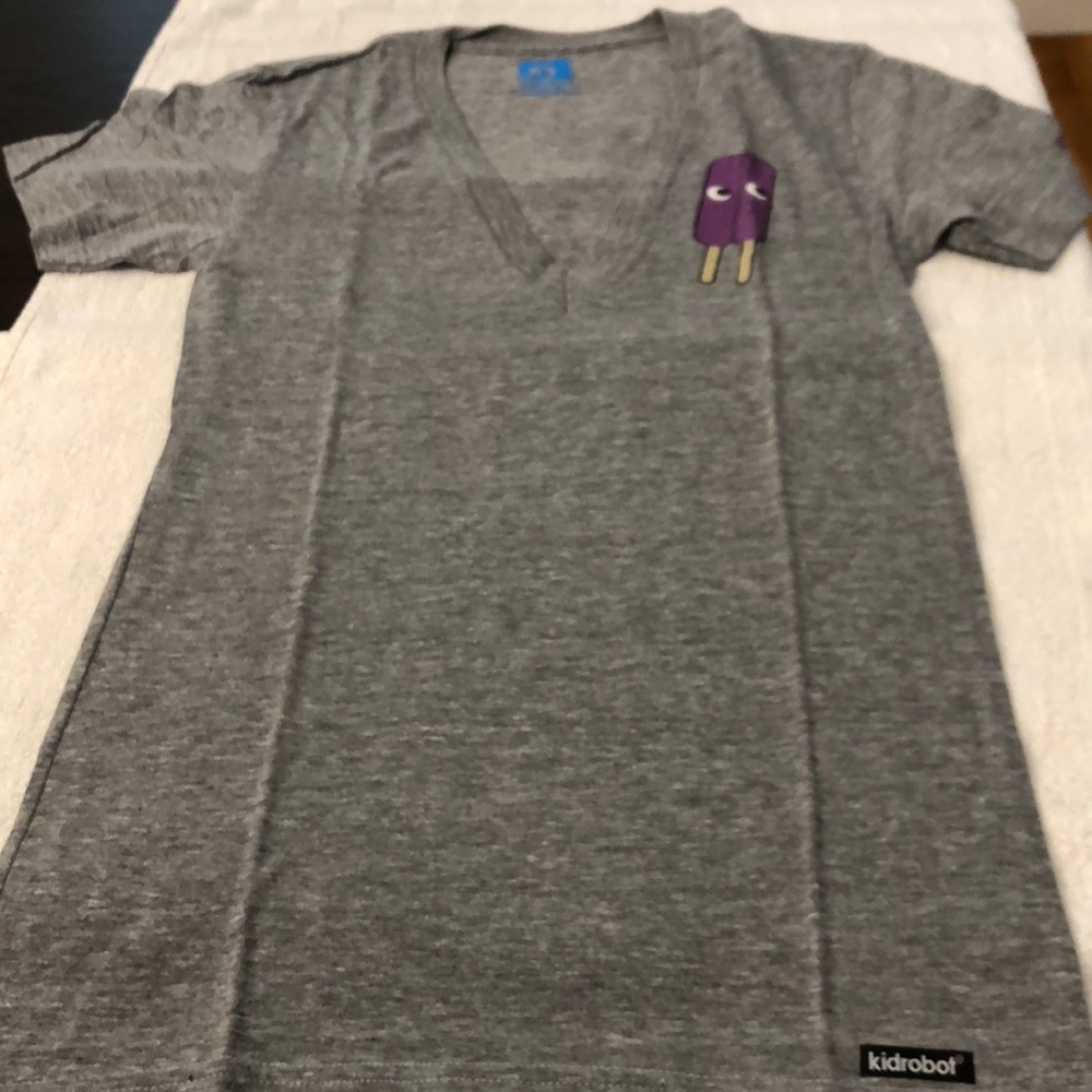 NEW Kidrobot tee in gray with purple Popsicle